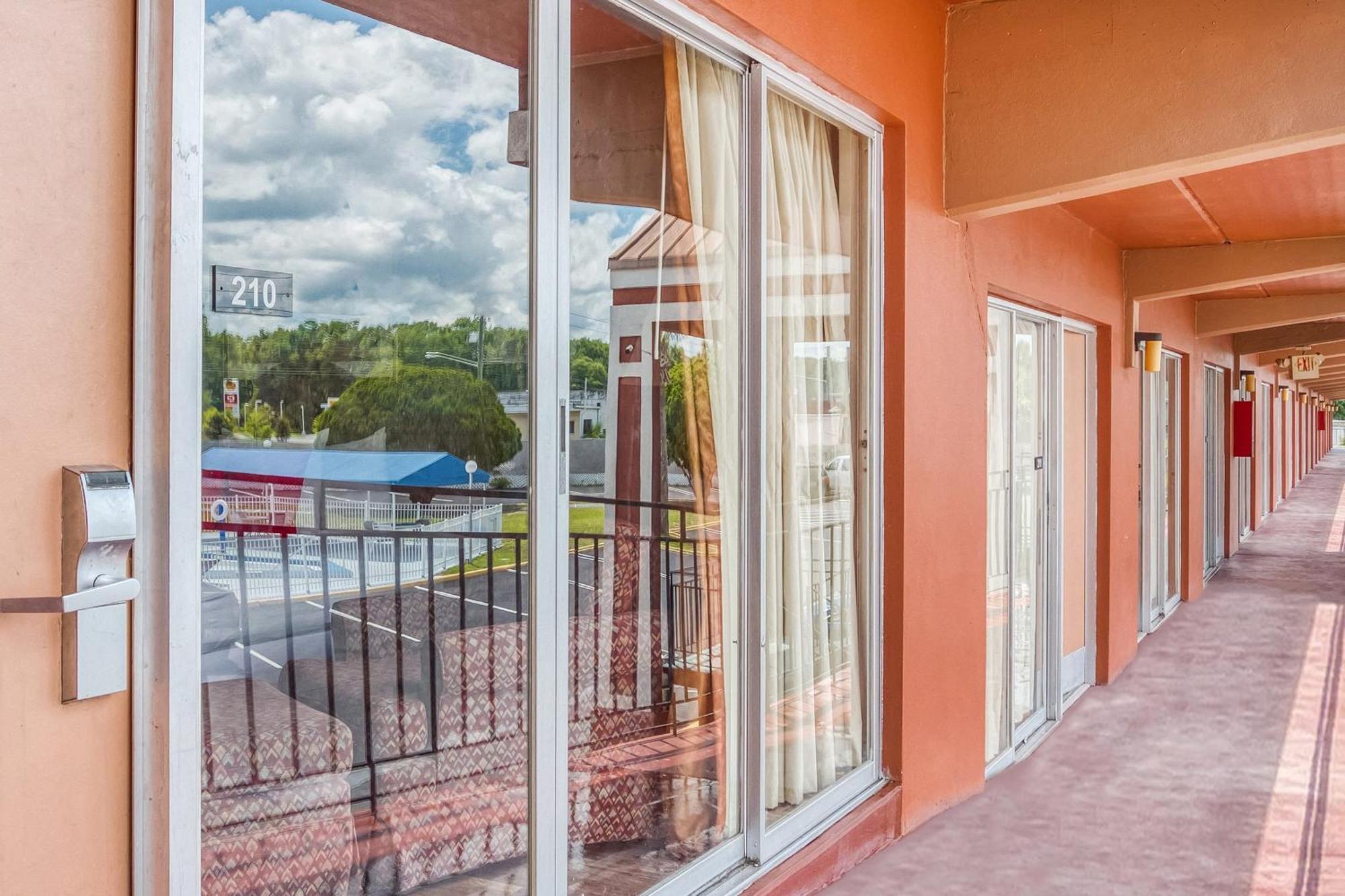 Oyo Hotel Mustang Silver Spring Fl Silver Springs Exterior foto